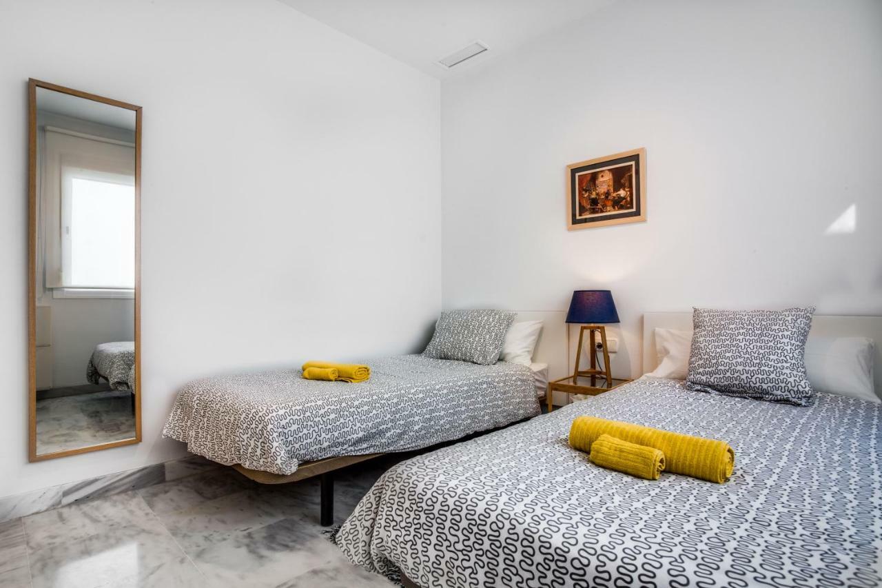 Encantador Atico Con Terraza Sevilla Kültér fotó