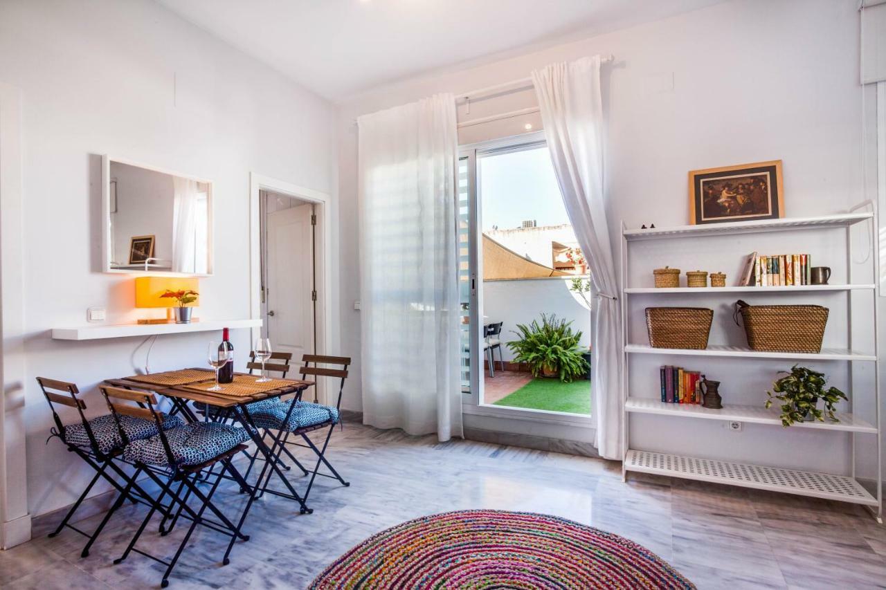 Encantador Atico Con Terraza Sevilla Kültér fotó